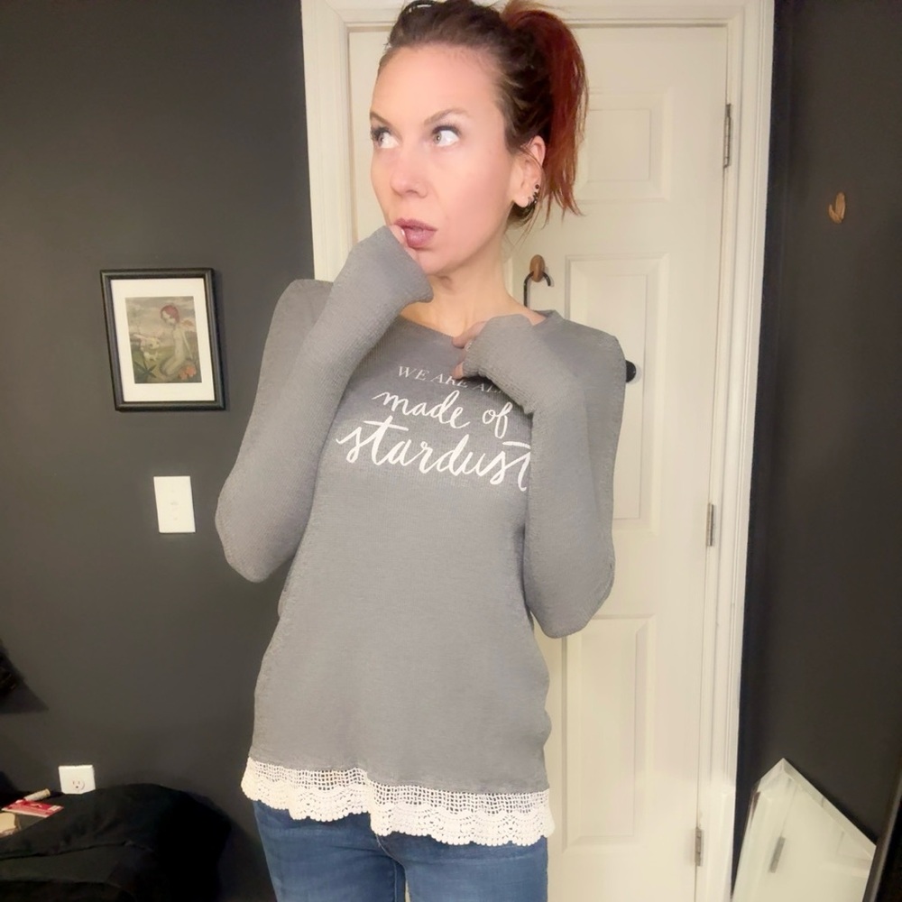Hollister Gray Women's Top with Lace Hem all made of stardust small S